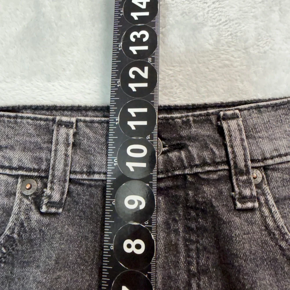 Levis 505 Jeans Mens  Measures 31X31 Tag 31x32 Black Regular Fit Straight Leg
